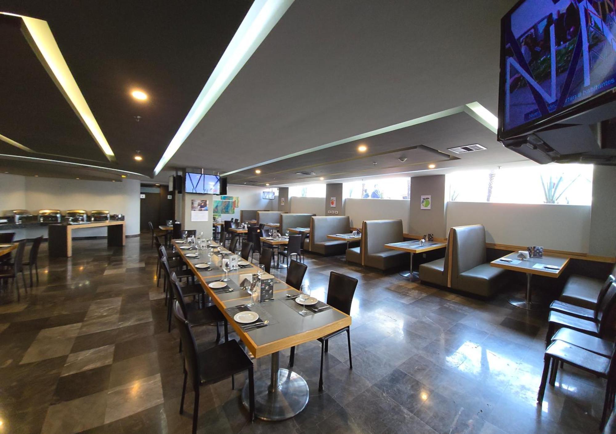 Ramada By Wyndham Mexico City Santa Fe Zewnętrze zdjęcie