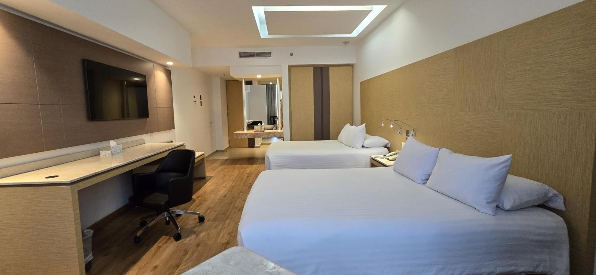 Ramada By Wyndham Mexico City Santa Fe Zewnętrze zdjęcie